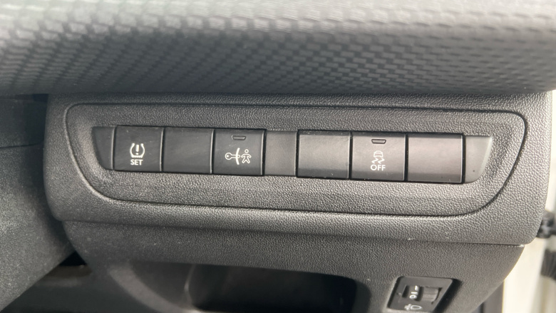 Peugeot 2008 1.2 VTi Active 5dr Petrol Estate